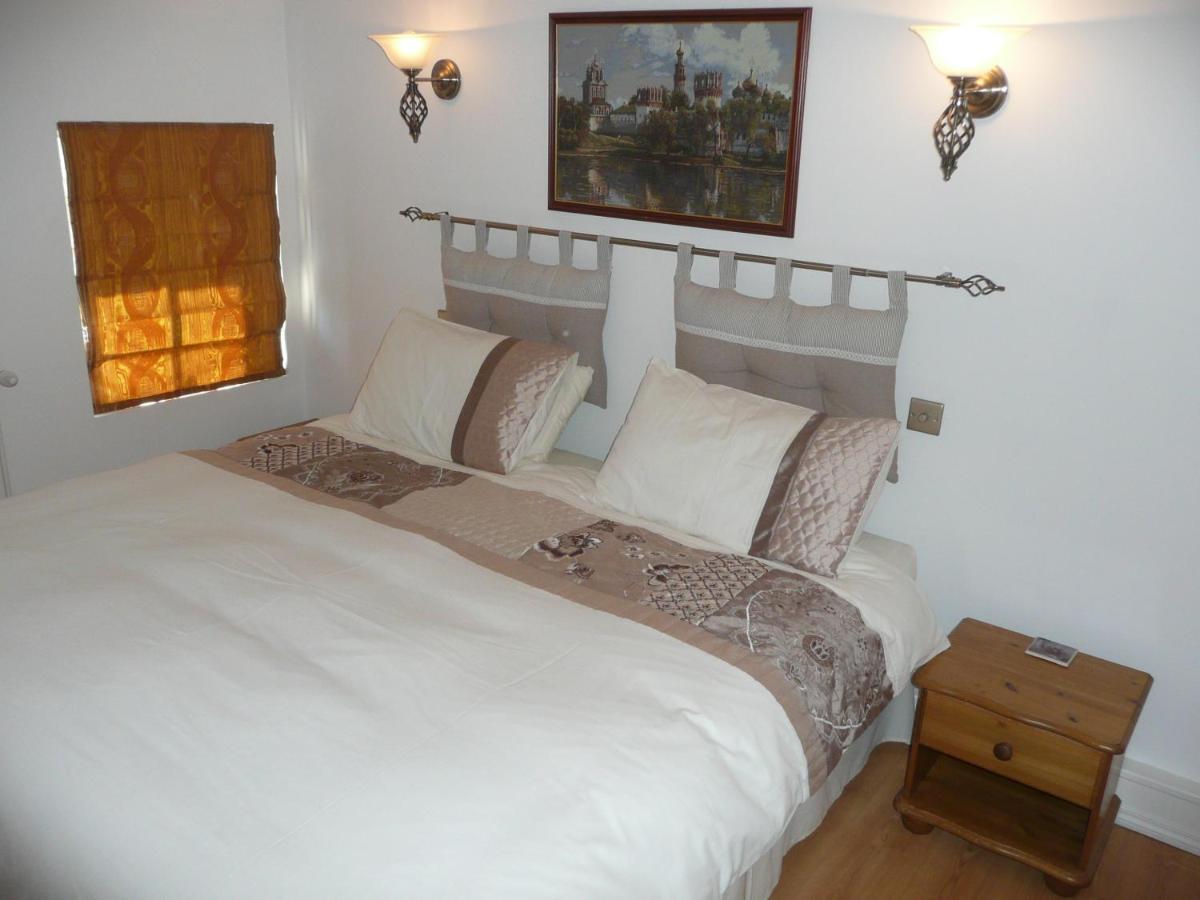 Maison Blanc Bed and Breakfast Gibourne Buitenkant foto