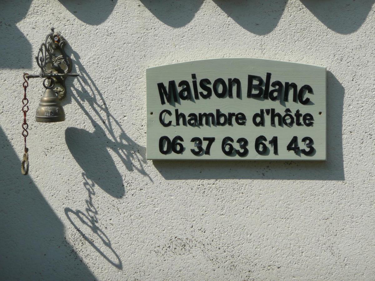 Maison Blanc Bed and Breakfast Gibourne Buitenkant foto