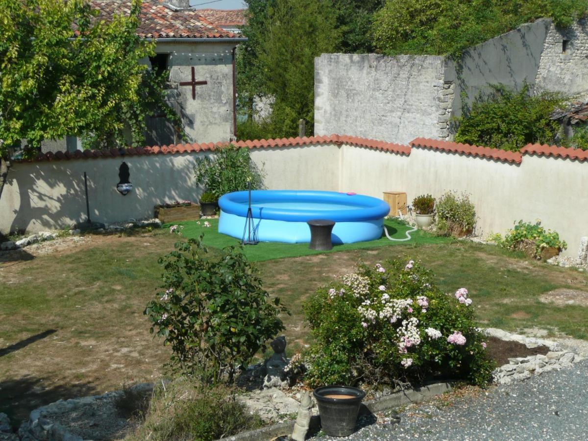 Maison Blanc Bed and Breakfast Gibourne Buitenkant foto